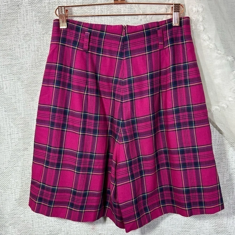 VTG high waisted pink plaid bermuda shorts with belt loops size 38
